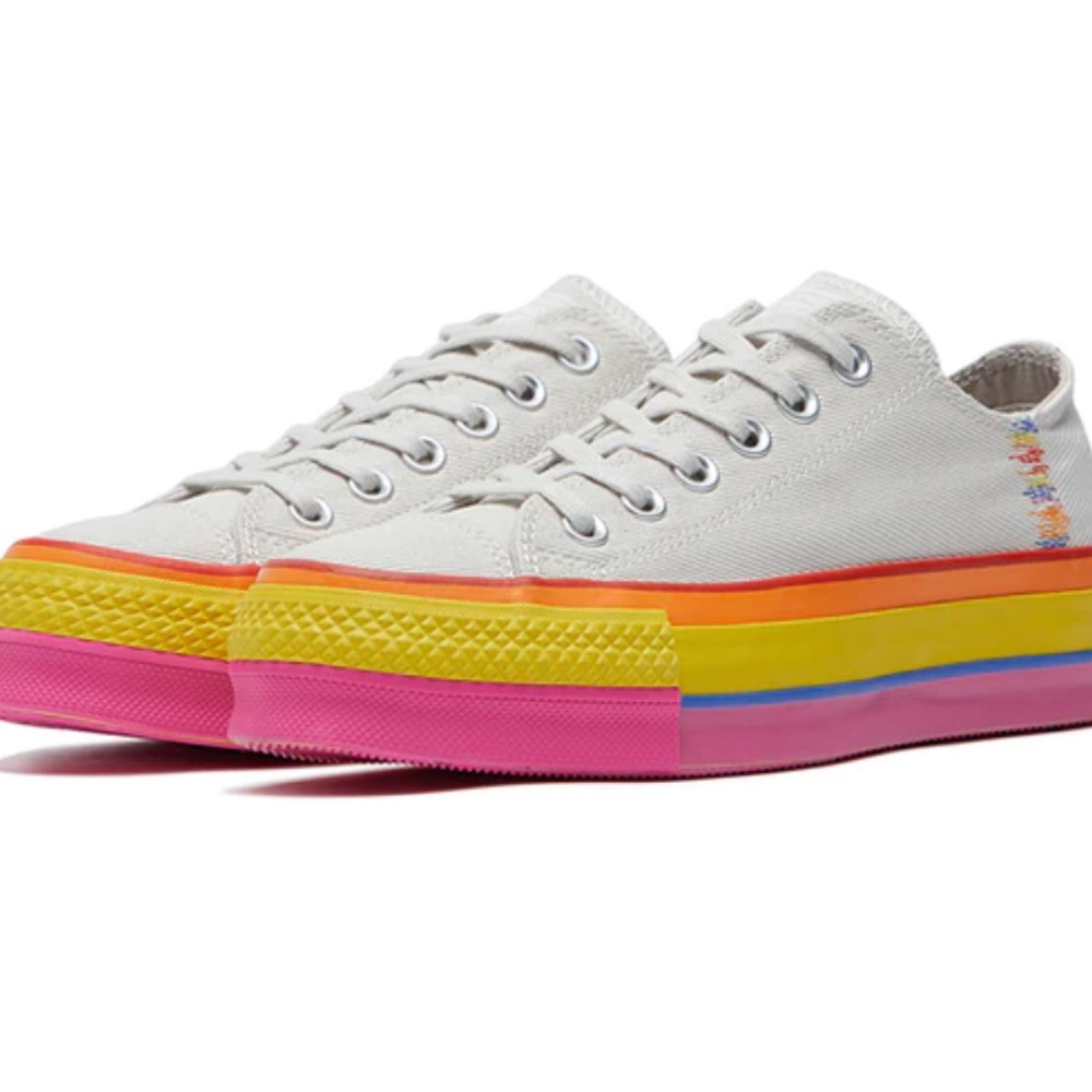 CONVERSE RAINBOW PLATFORM SHOES LOW RISE SIZE 6 WOMENS LIMITED EDITION 1908